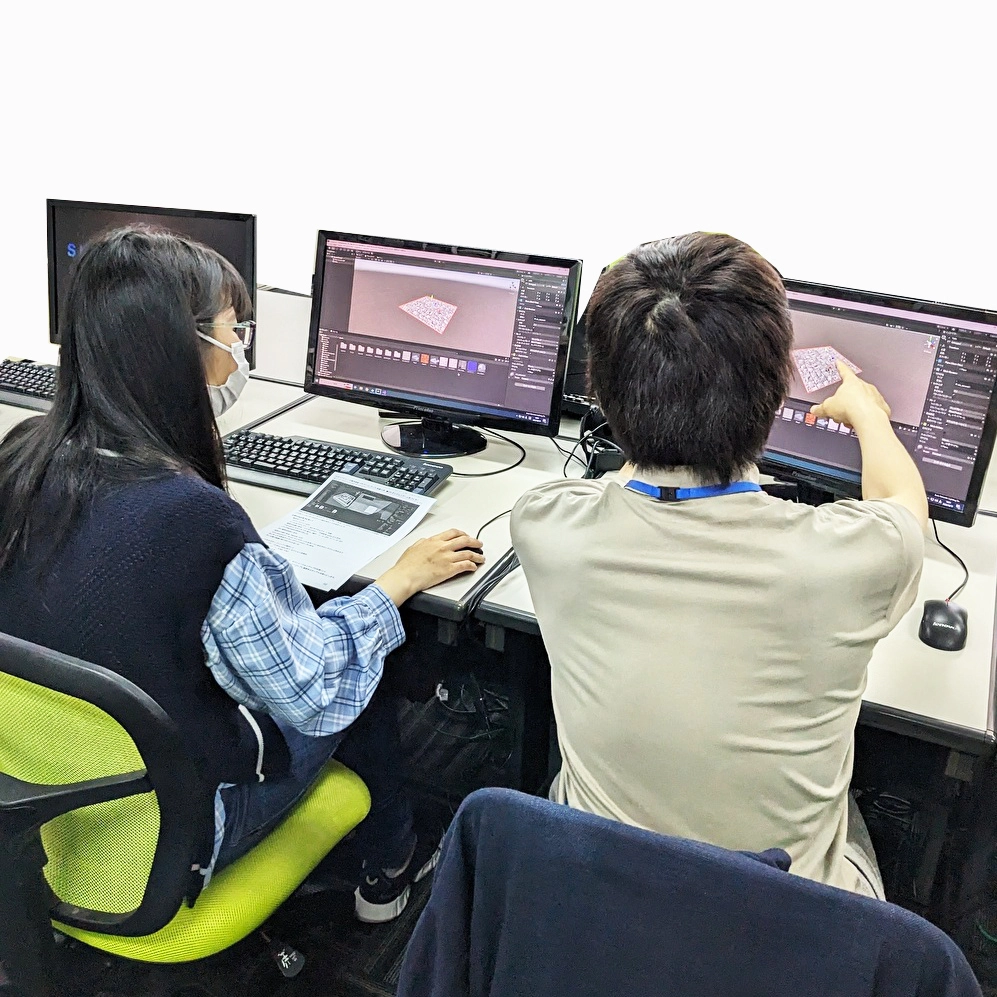 日本コンピュータ専門学校でのメタバースイベント体験の様子